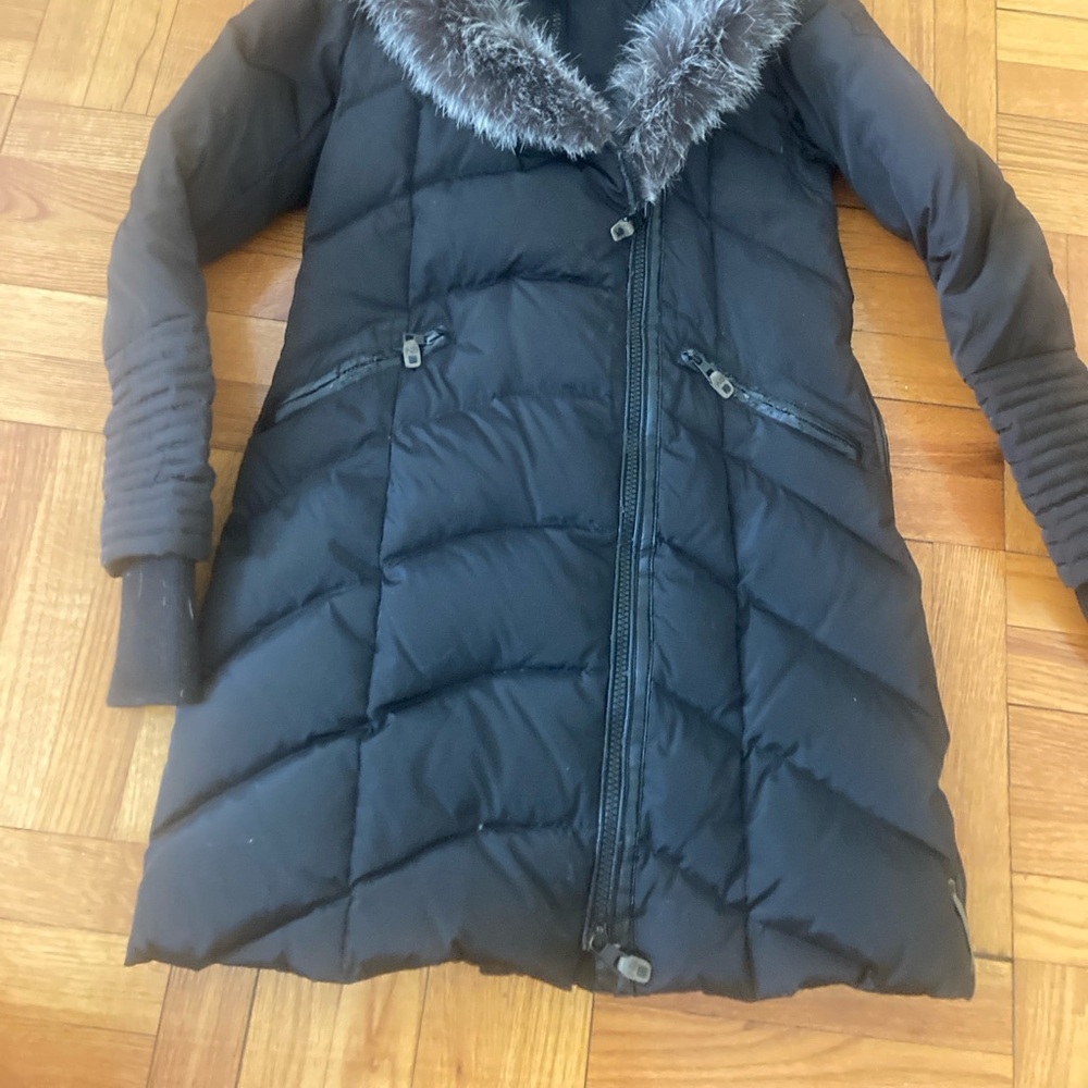 Elegant Black natural  Fur-Trimmed Puffer Jacket M 
Parka Nicol Benisti